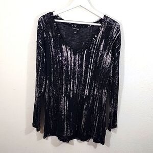 Rock & Republic long sleeve black with metallic silver v-neck top sz L